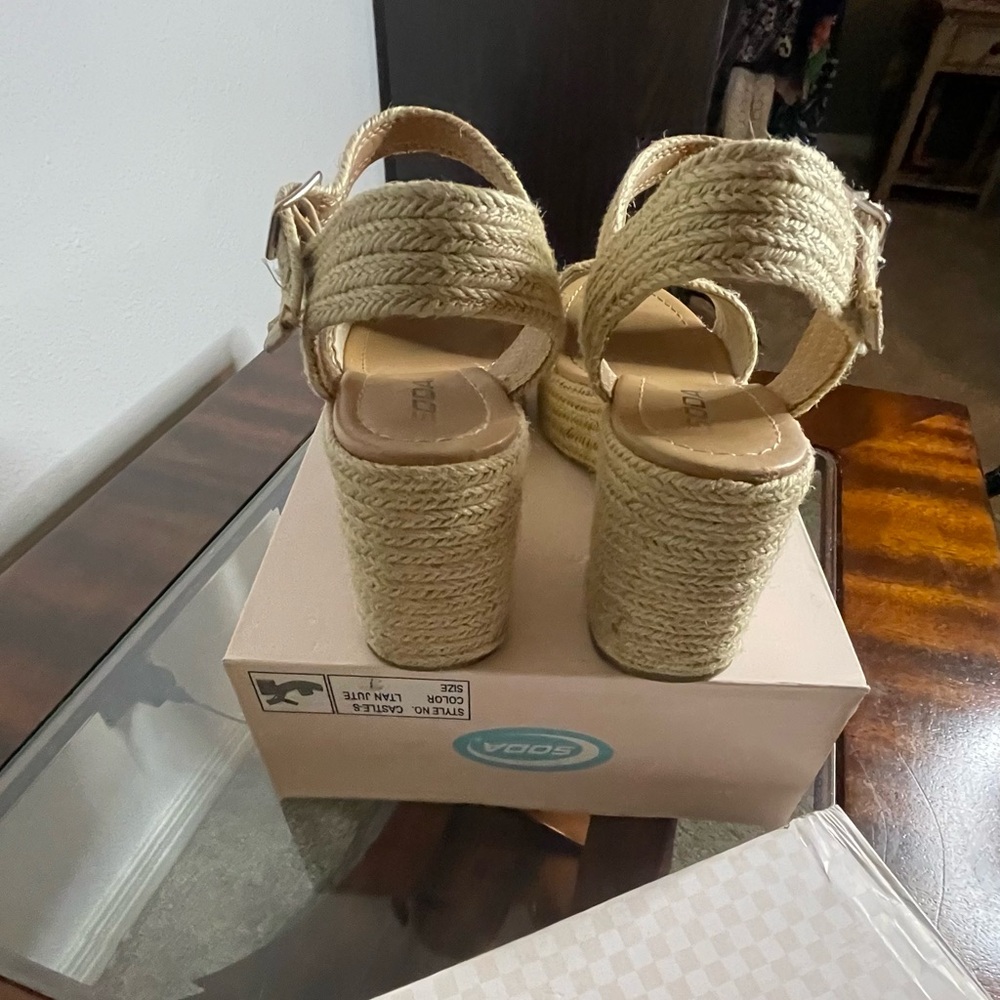 Soda- CASTLE Nude Woven Jute Wedge Heel Sandal in Size 7 - Picture 16 of 16